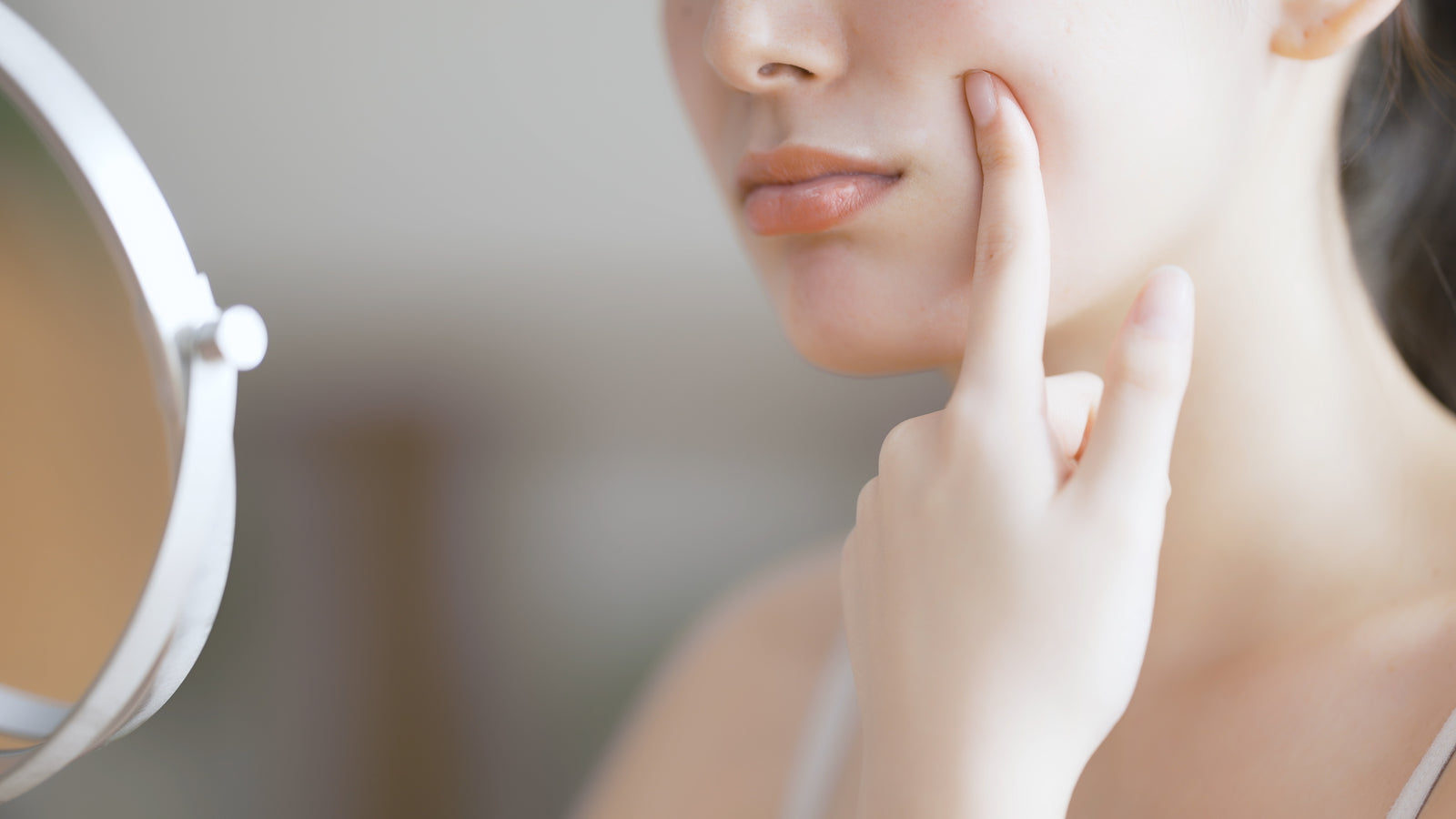 プロテインで肌荒れが起きる原因とは？改善策とおすすめの摂取方法を紹介